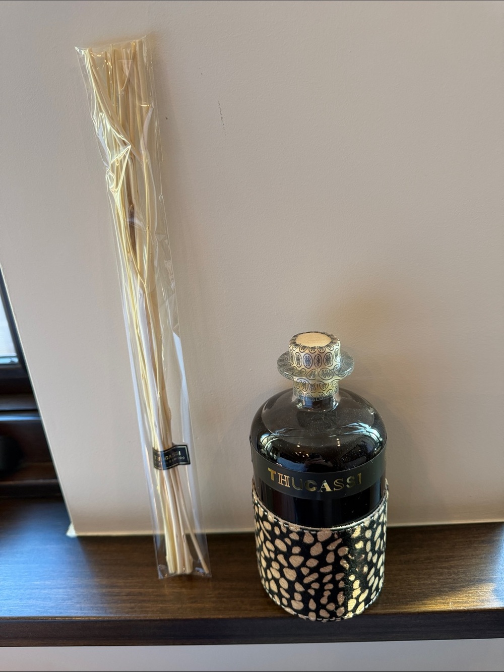 “THUCASSI” 4-17oz diffusers NIB STUNNING - Picture 9 of 12